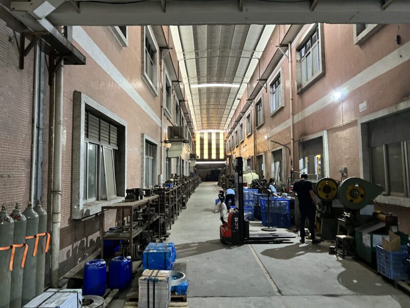 금속 시트 및 스탬핑