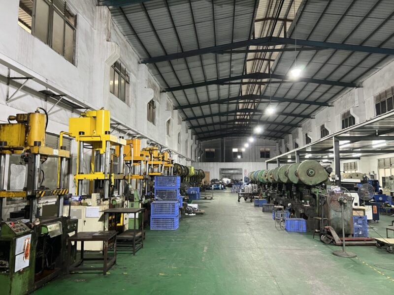 금속 시트 및 스탬핑